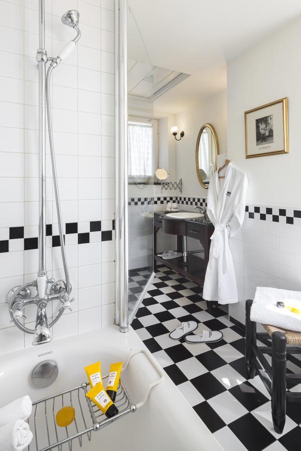 Chambre Double ou Lits Jumeaux Confort avec Balcon - Vue sur Piscine